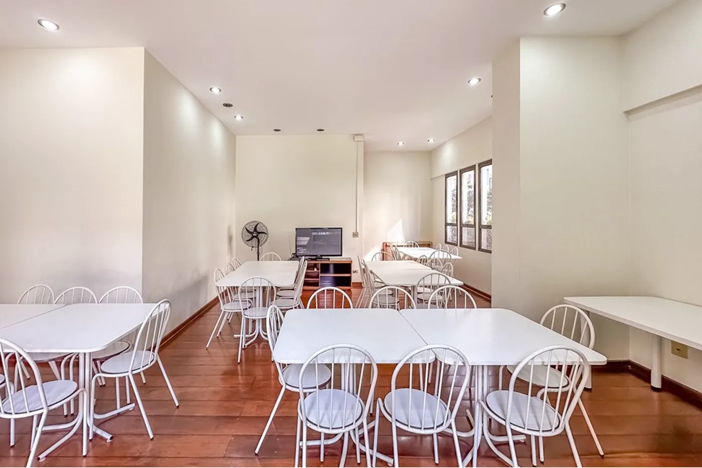 ADSDC 606 Apto 602291041-2 - REMAX B12 Exclusividades