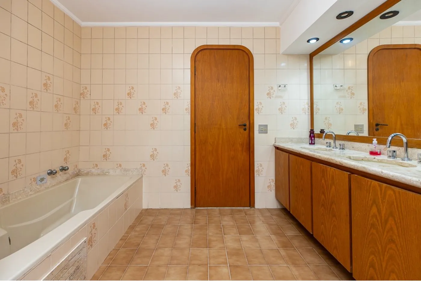 PSG 70 Apto 601371001-100 - REMAX Boutique Exclusividades