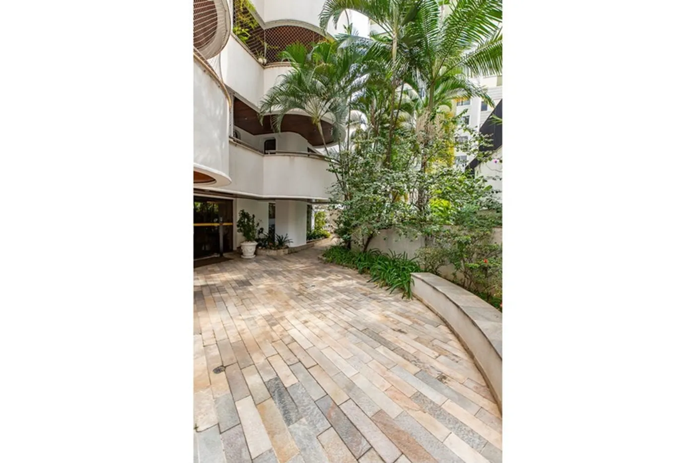 PSG 70 Apto 601371001-100 - REMAX Boutique Exclusividades
