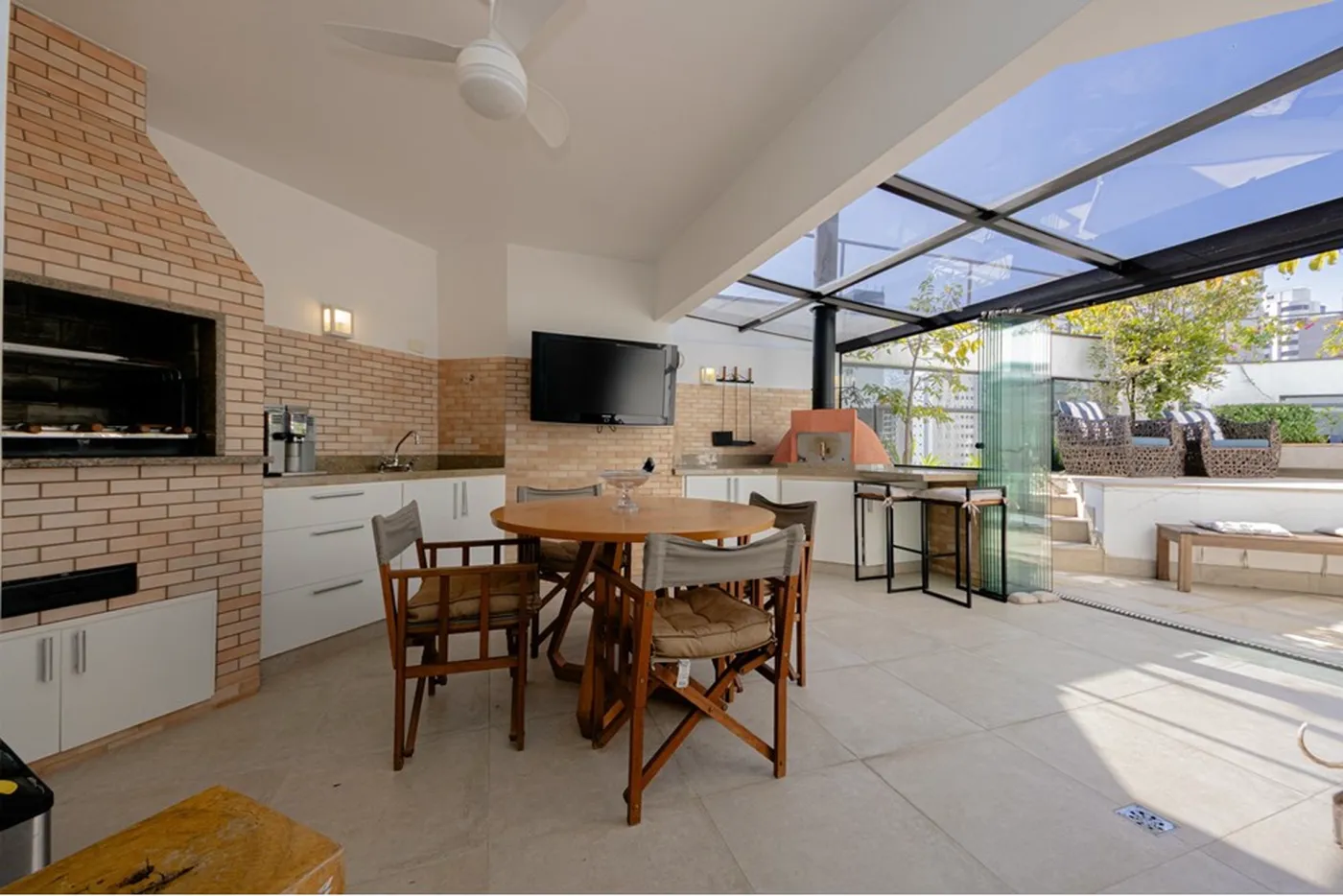 CBE 346 Apto 601371058-12 - REMAX Boutique Exclusividades