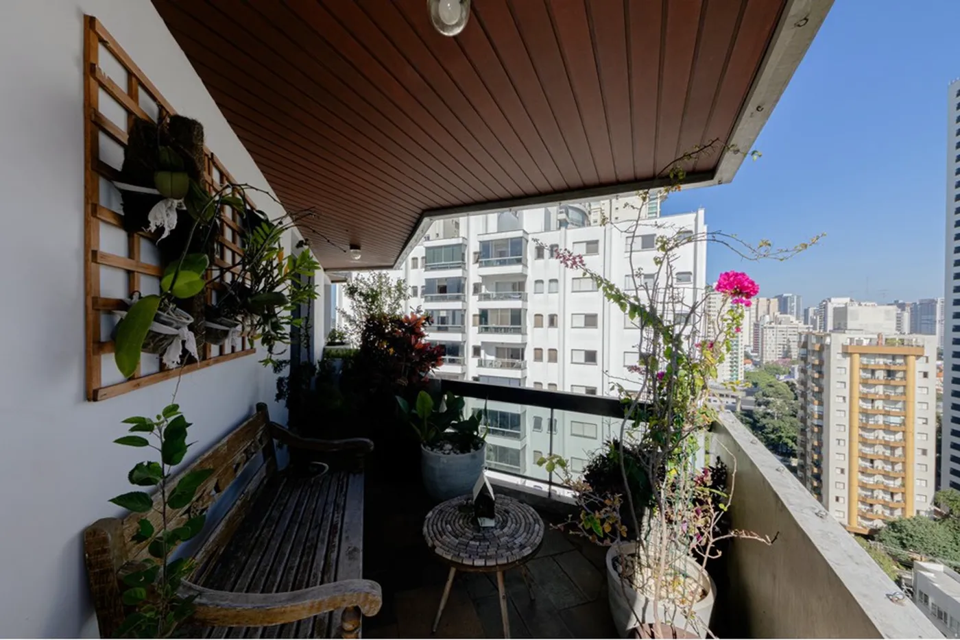 CBE 346 Apto 601371058-12 - REMAX Boutique Exclusividades