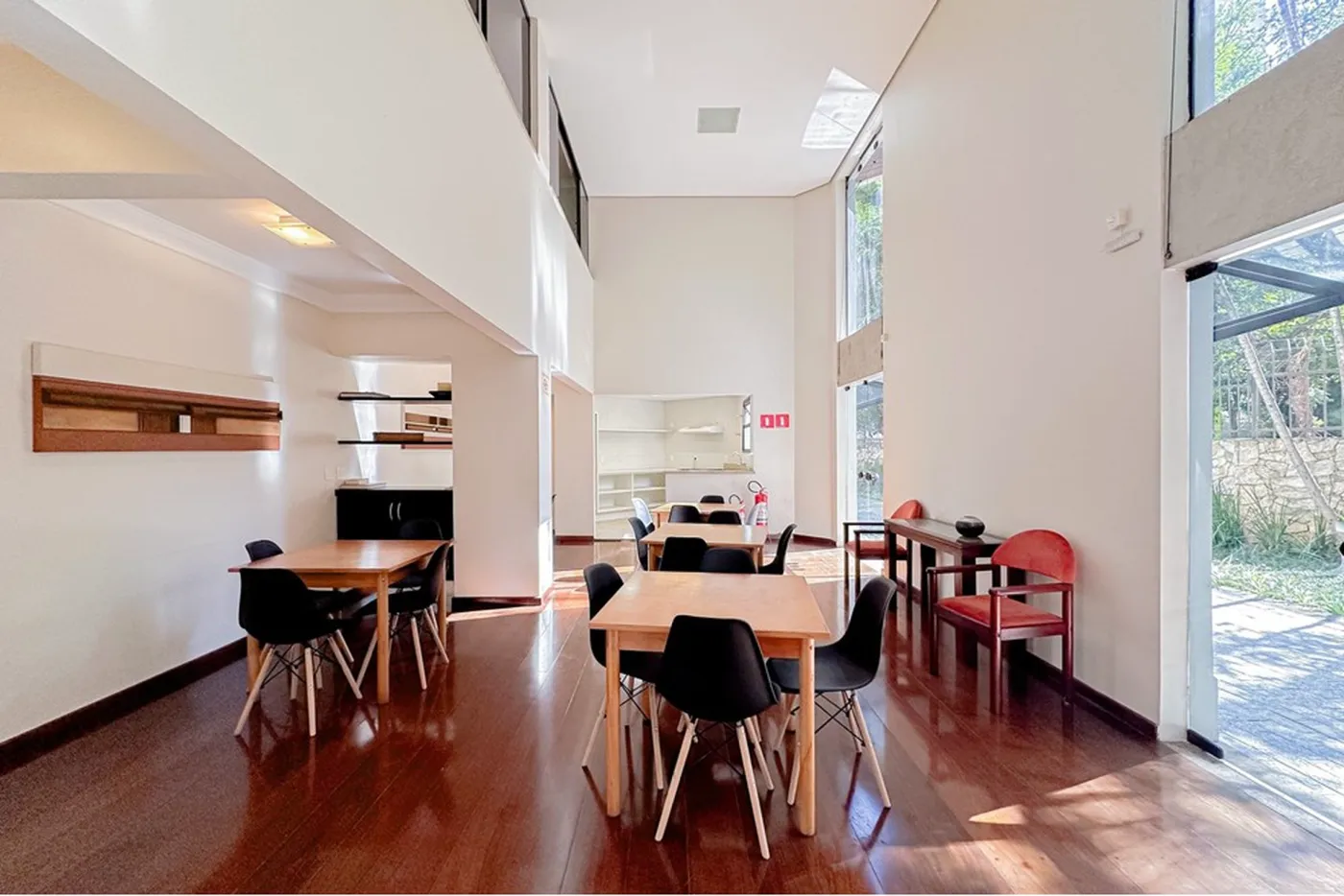 CBE 346 Apto 601371058-12 - REMAX Boutique Exclusividades