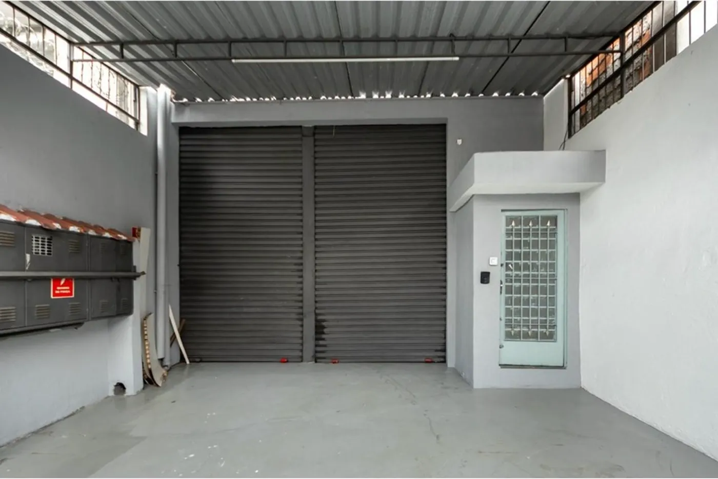 CVDT 46 Pavilhão 601371095-15 - REMAX Boutique Exclusividades