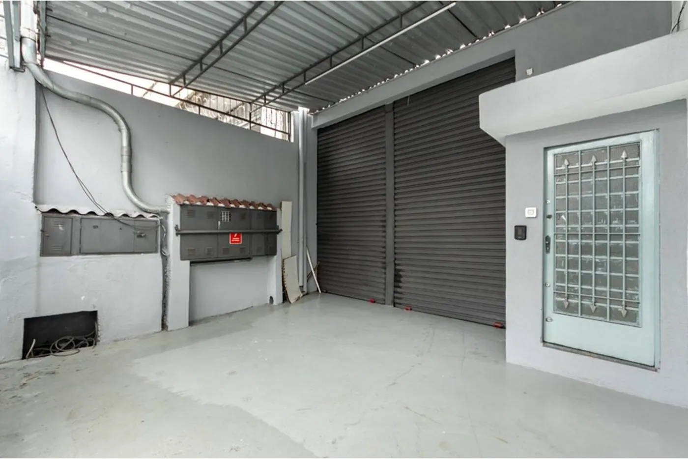 CVDT 46 Pavilhão 601371095-15 - REMAX Boutique Exclusividades