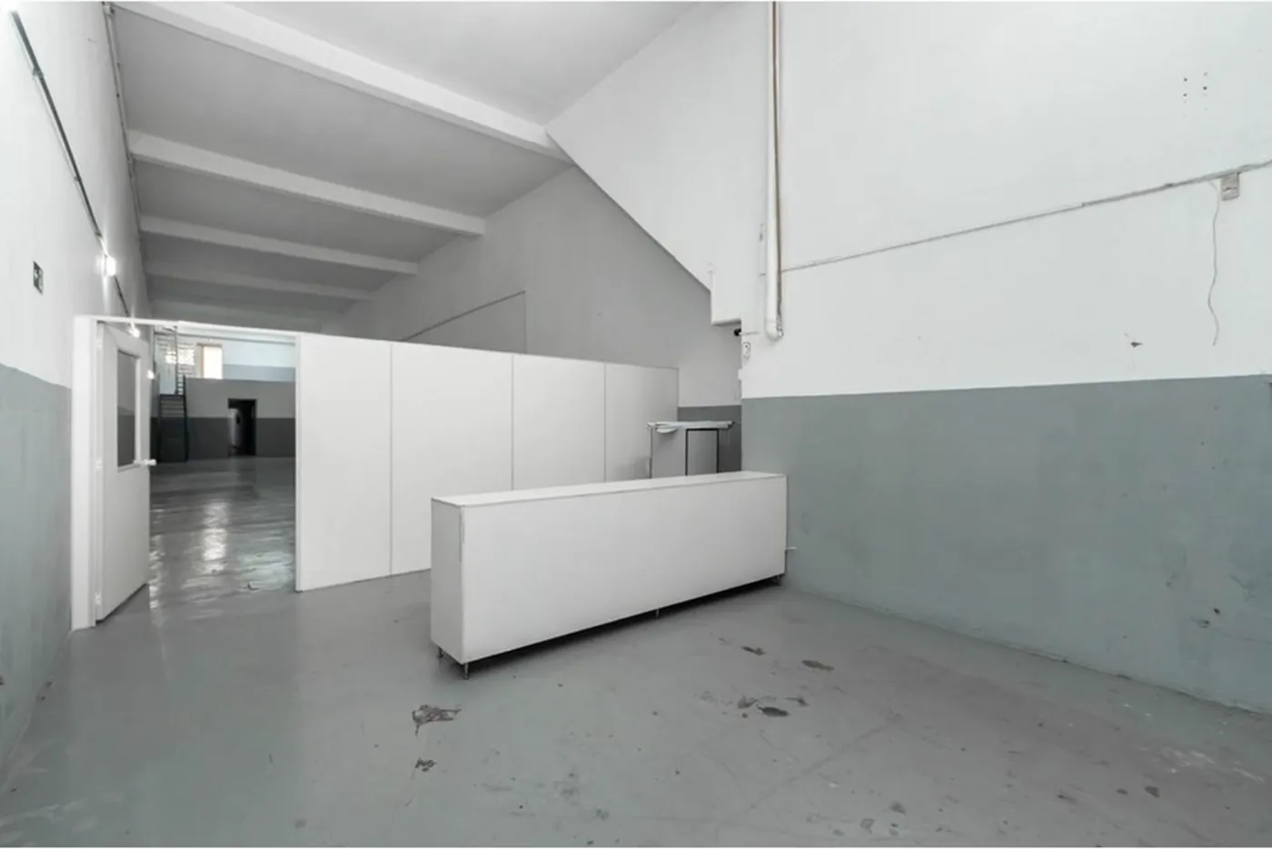 CVDT 46 Pavilhão 601371095-15 - REMAX Boutique Exclusividades