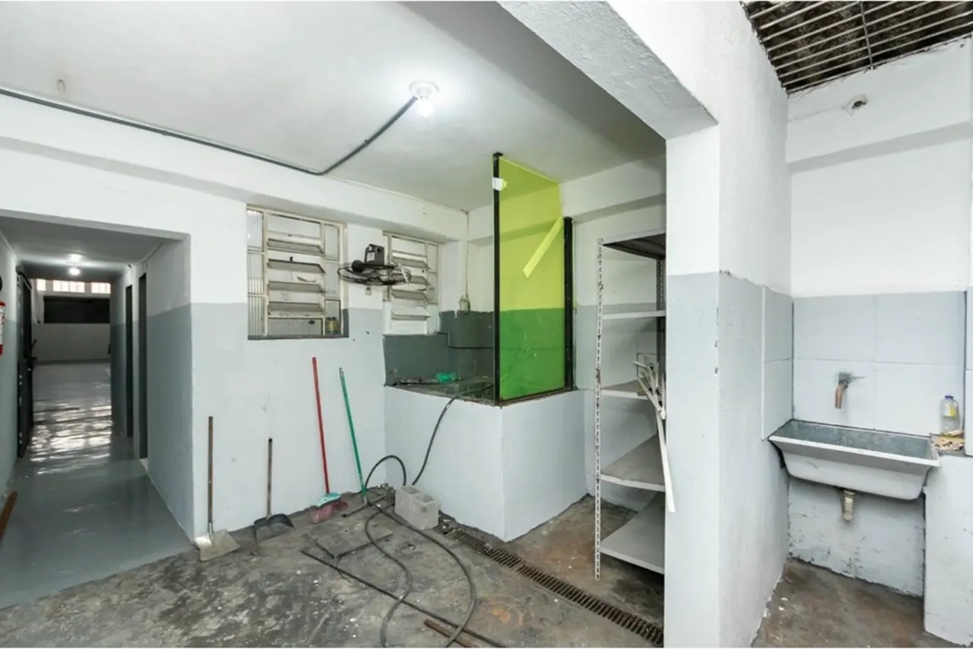 CVDT 46 Pavilhão 601371095-15 - REMAX Boutique Exclusividades