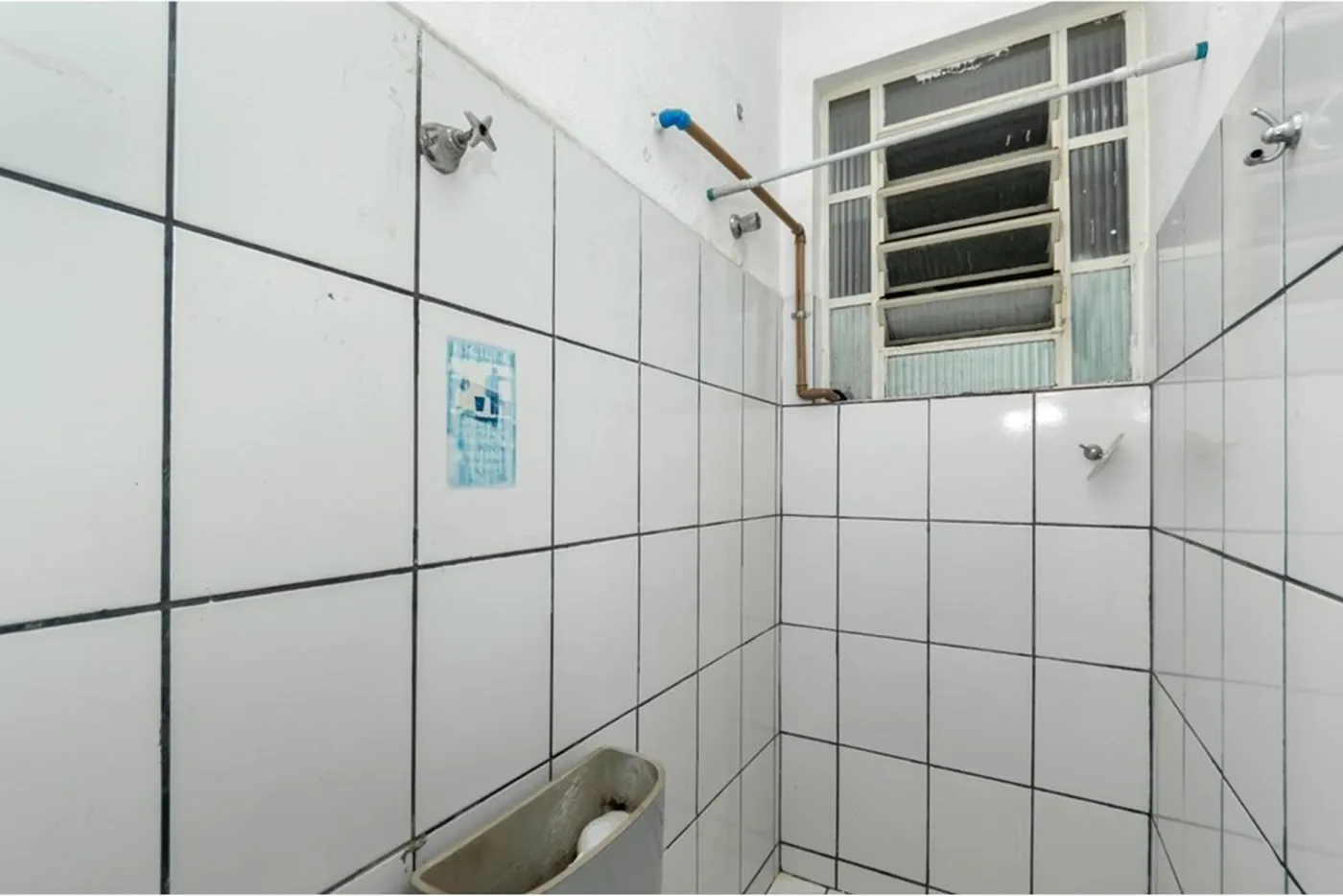 CVDT 46 Pavilhão 601371095-15 - REMAX Boutique Exclusividades