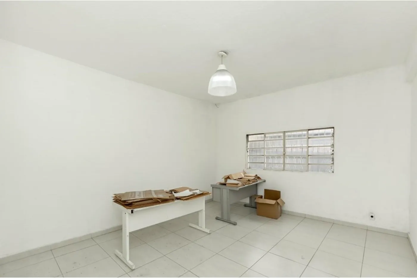 CVDT 46 Pavilhão 601371095-15 - REMAX Boutique Exclusividades
