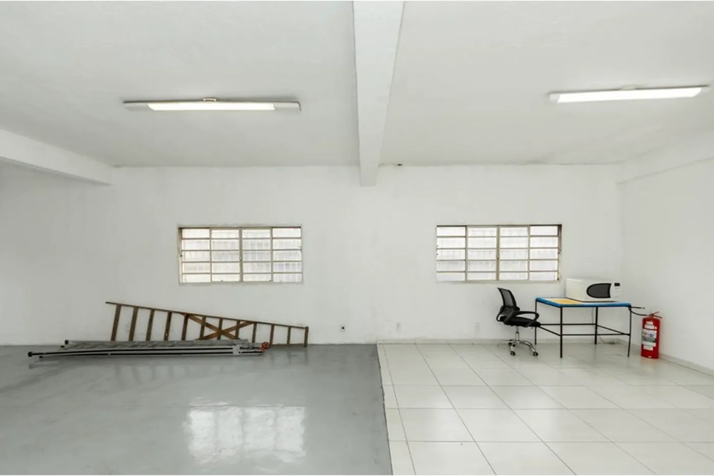 CVDT 46 Pavilhão 601371095-15 - REMAX Boutique Exclusividades