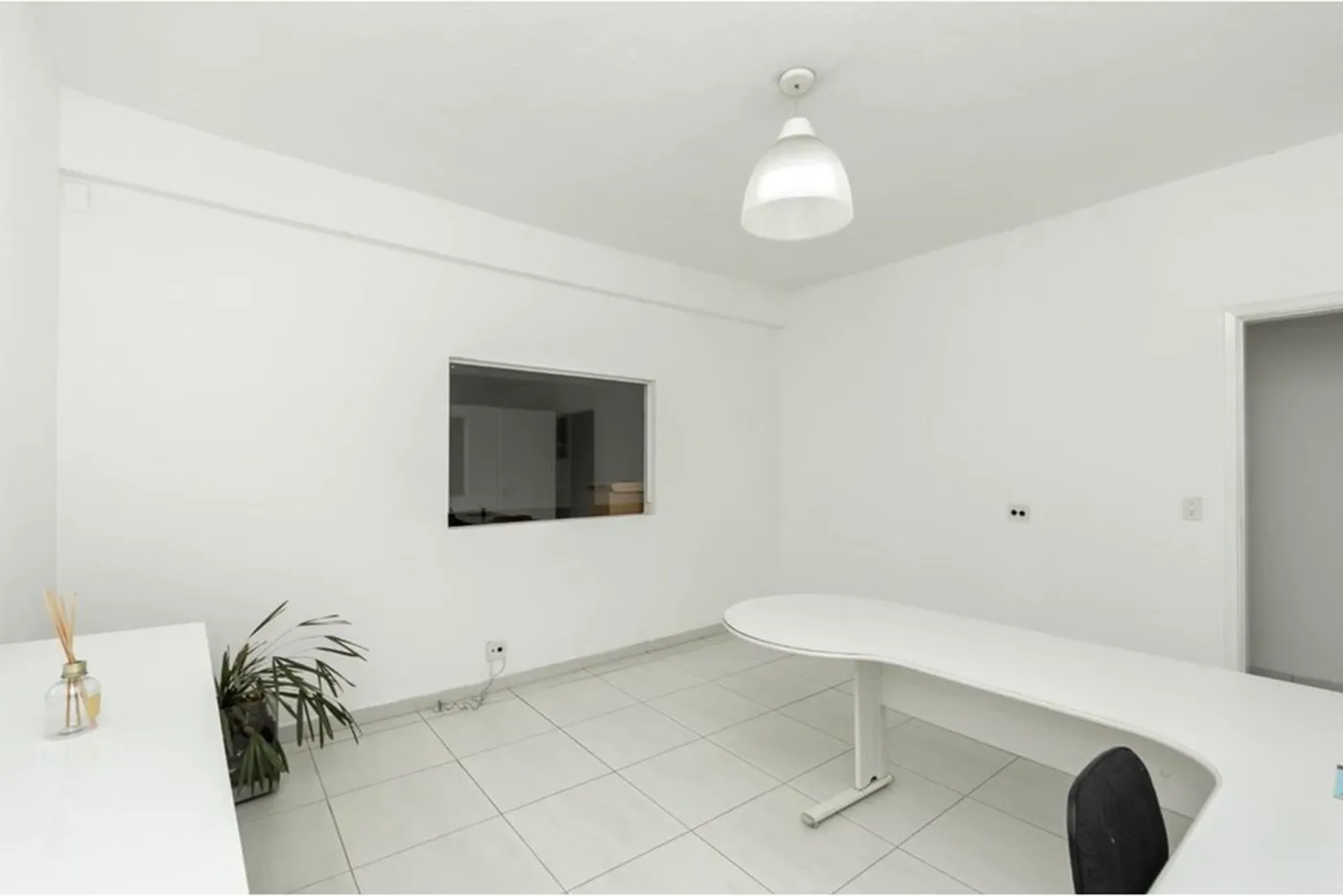 CVDT 46 Pavilhão 601371095-15 - REMAX Boutique Exclusividades