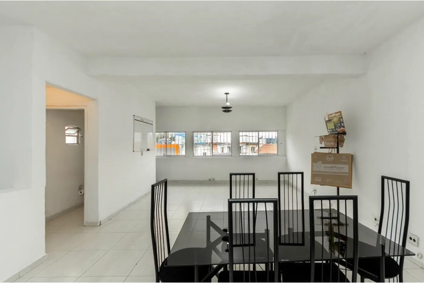 CVDT 46 Pavilhão 601371095-15 - REMAX Boutique Exclusividades