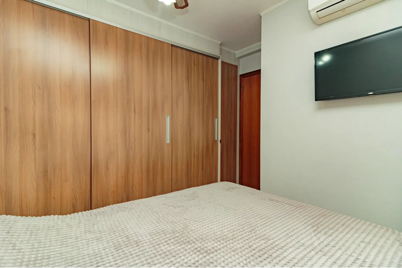 CI 1254 Apto 610221045-29 - REMAX Donno Exclusividades