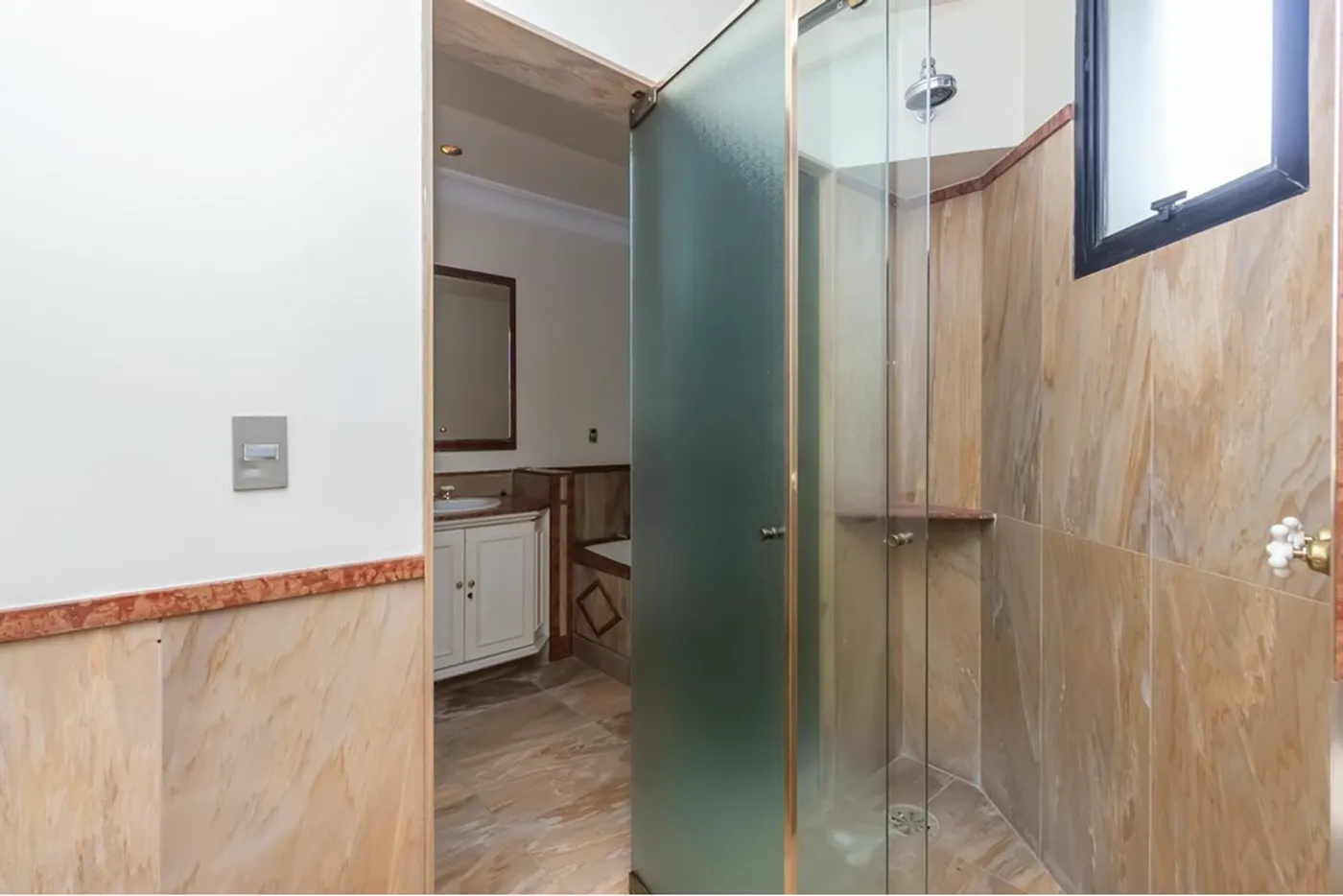 SCDM 10 Apto 601371058-8 - REMAX Boutique Exclusividades