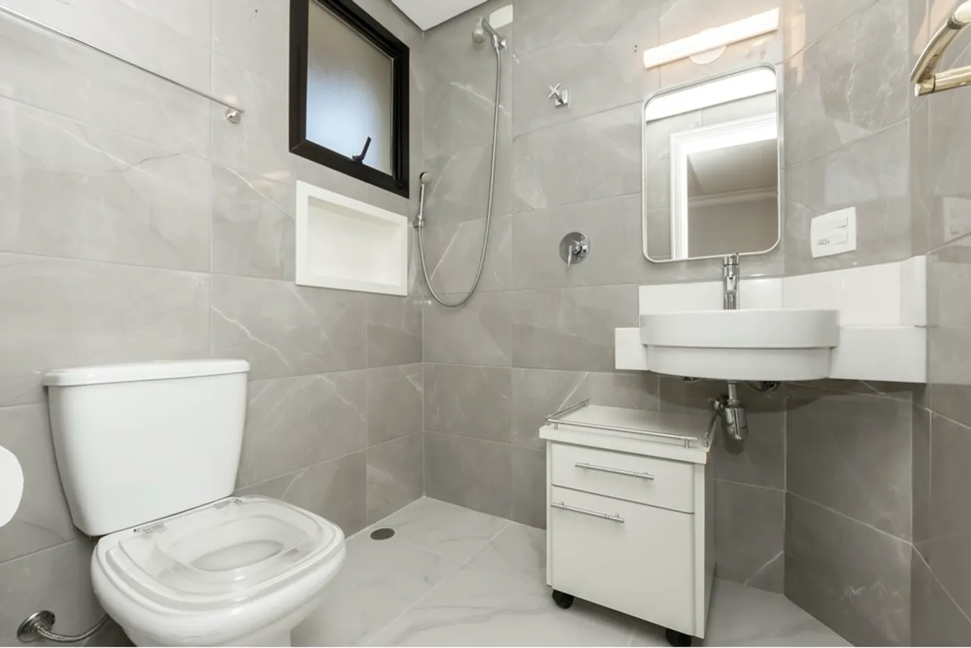 MCJG 20 Apto 602031008-64 - REMAX Classique Exclusividades