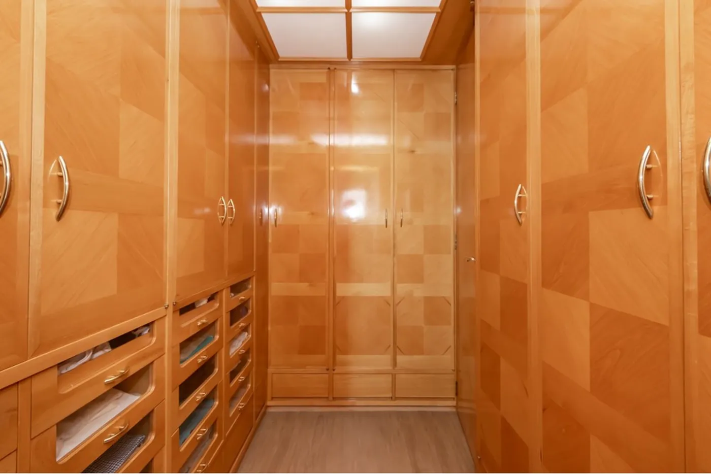 MCJG 20 Apto 602031008-64 - REMAX Classique Exclusividades