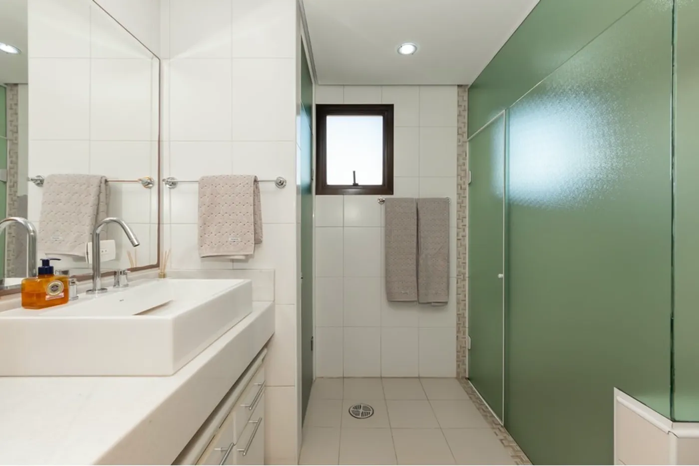 MCJG 20 Apto 602031008-64 - REMAX Classique Exclusividades