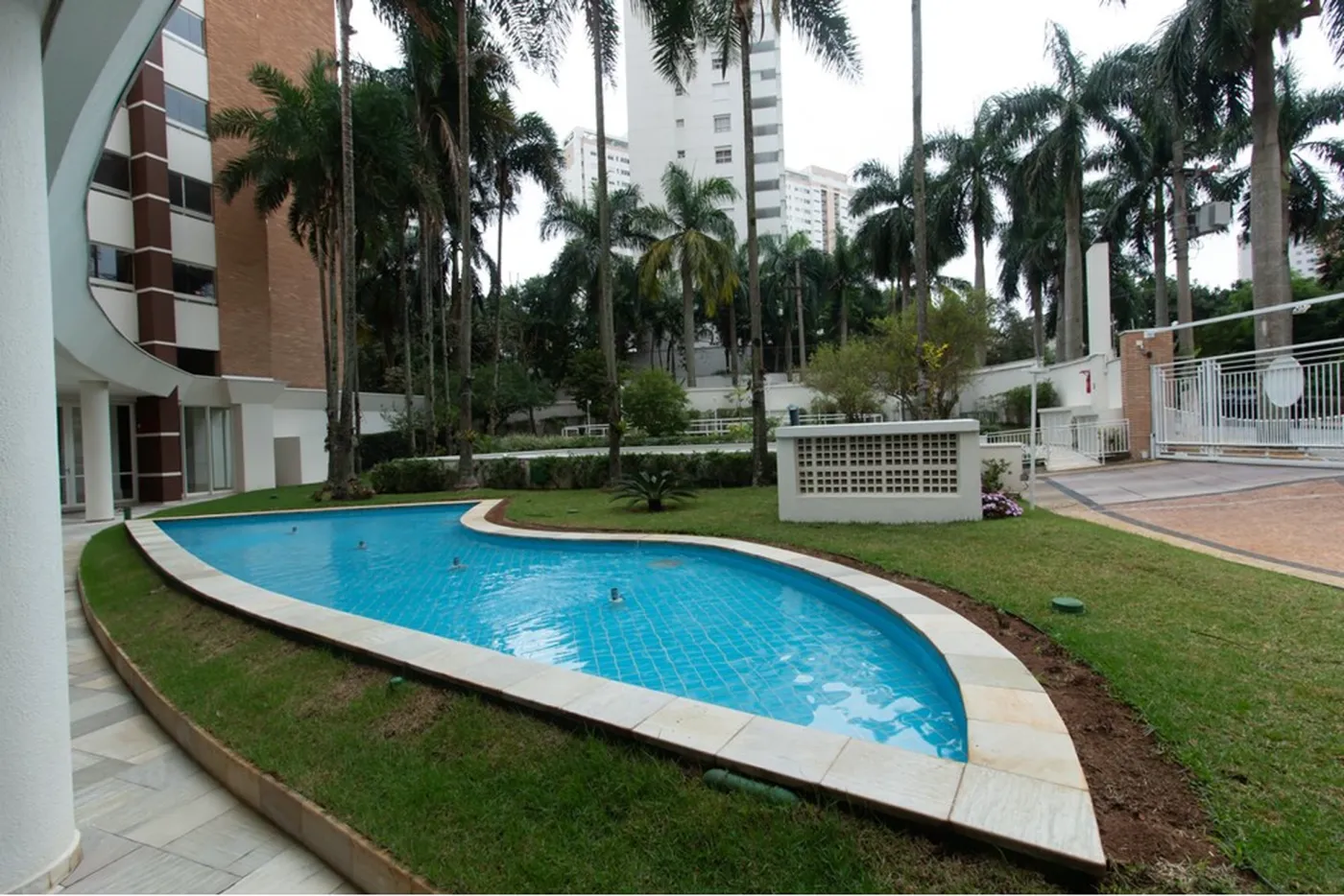 VAI 40 Apto 601971072-33 - REMAX Empire Exclusividades