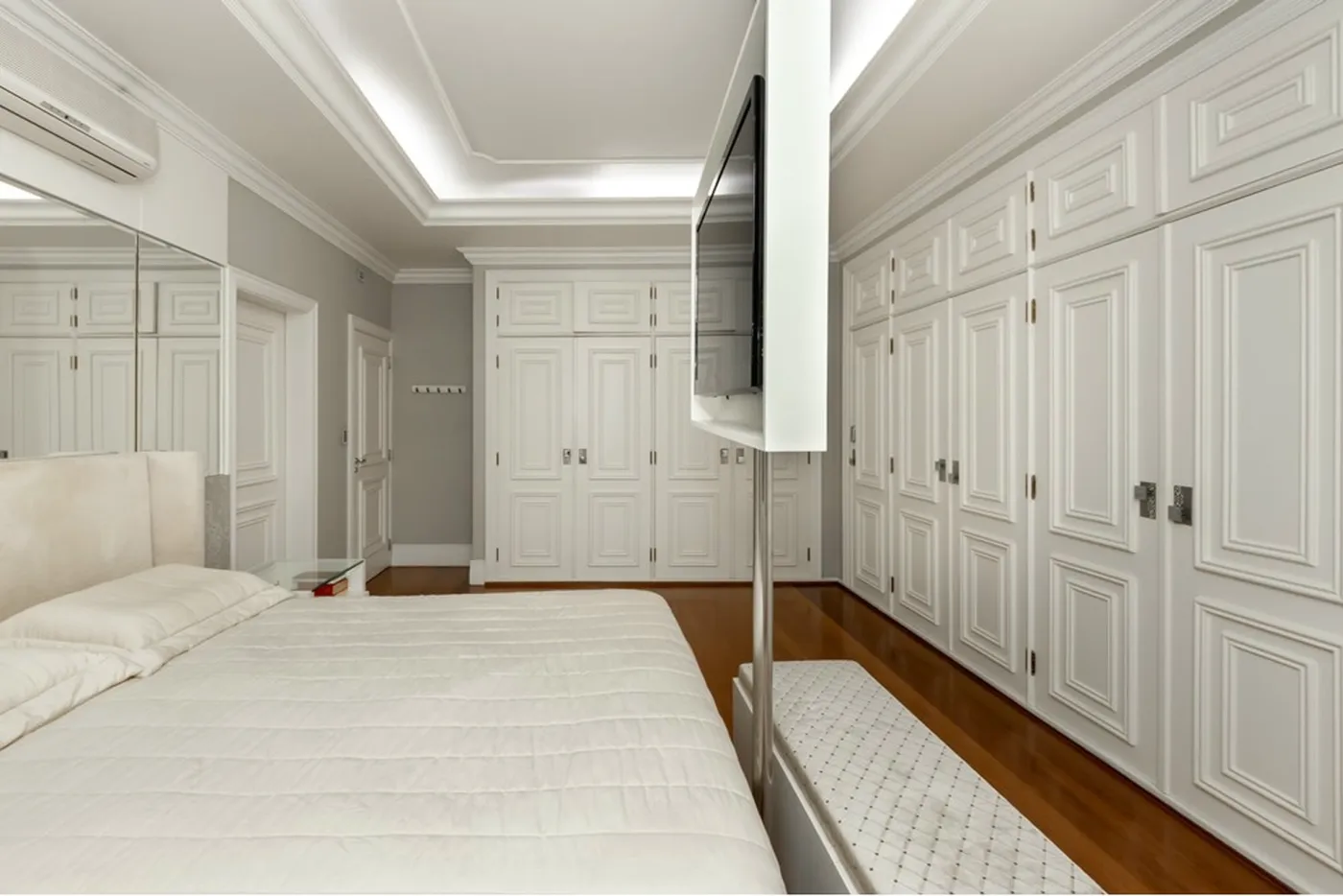 RSL 140 Apto 601721028-41 - REMAX Front Exclusividades