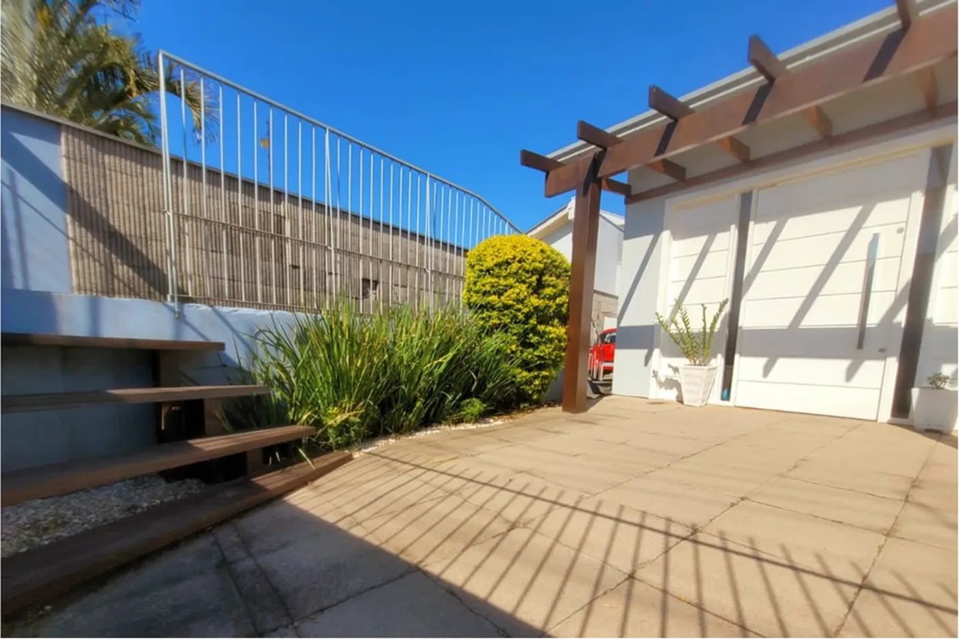 CADF 137 612511062-13 - REMAX Moderna Exclusividades