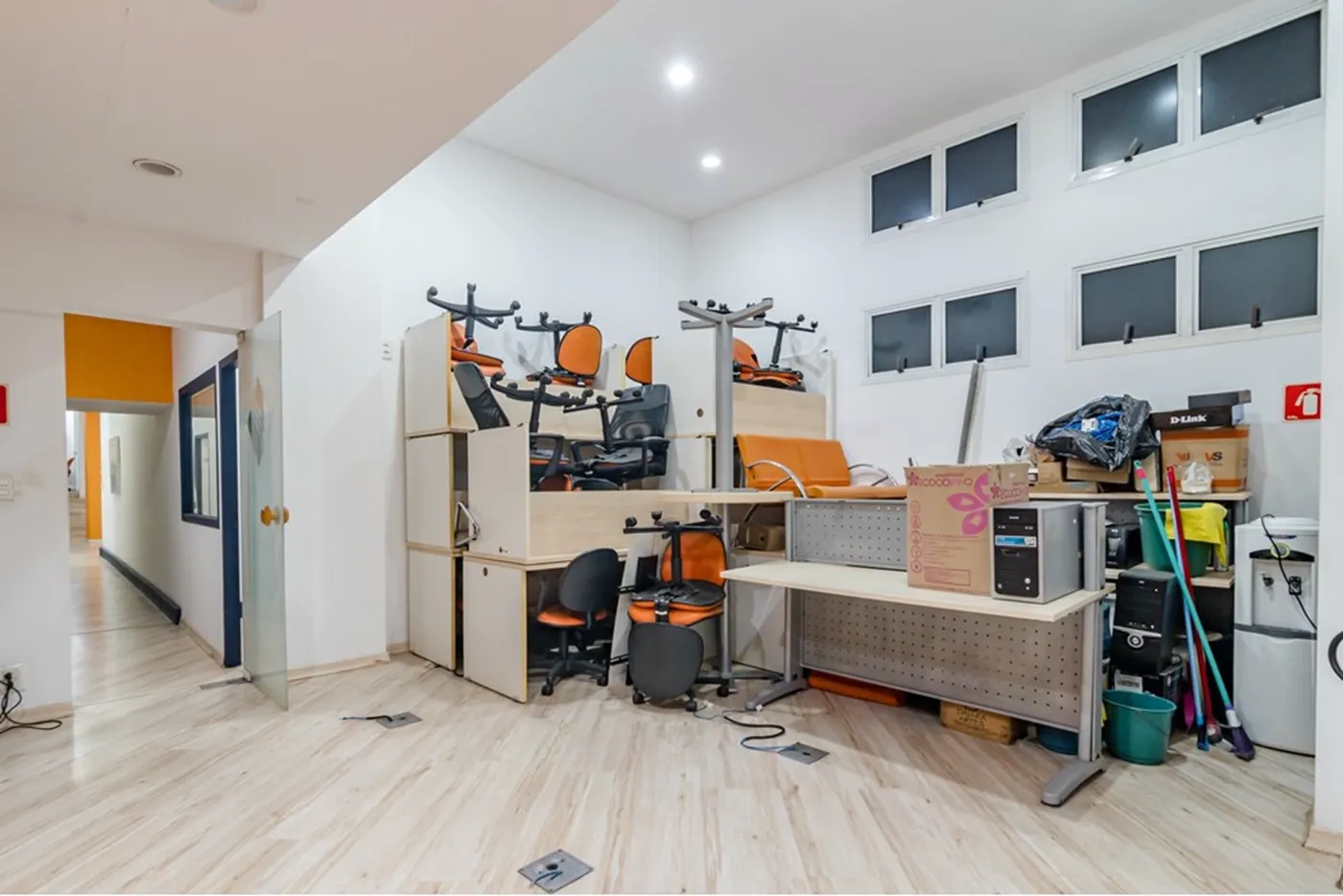 PLDC 200 Sala 601401041-17 - REMAX Paradisus Exclusividades