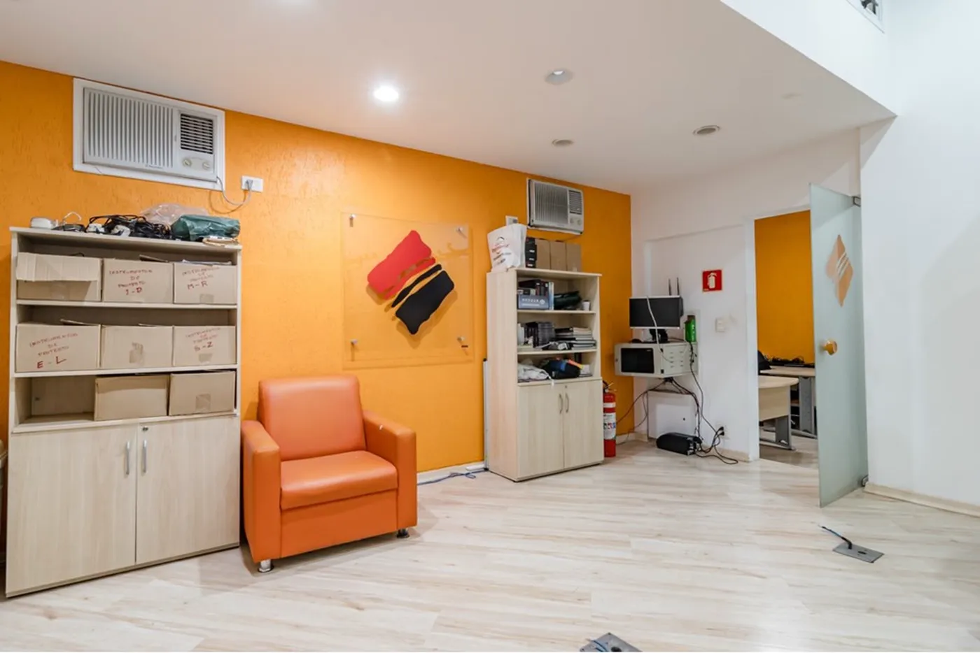 PLDC 200 Sala 601401041-17 - REMAX Paradisus Exclusividades