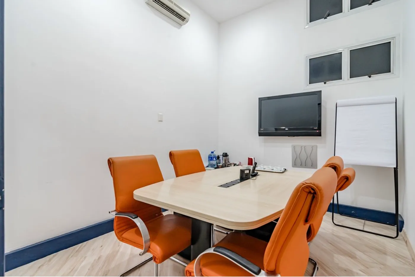 PLDC 200 Sala 601401041-17 - REMAX Paradisus Exclusividades