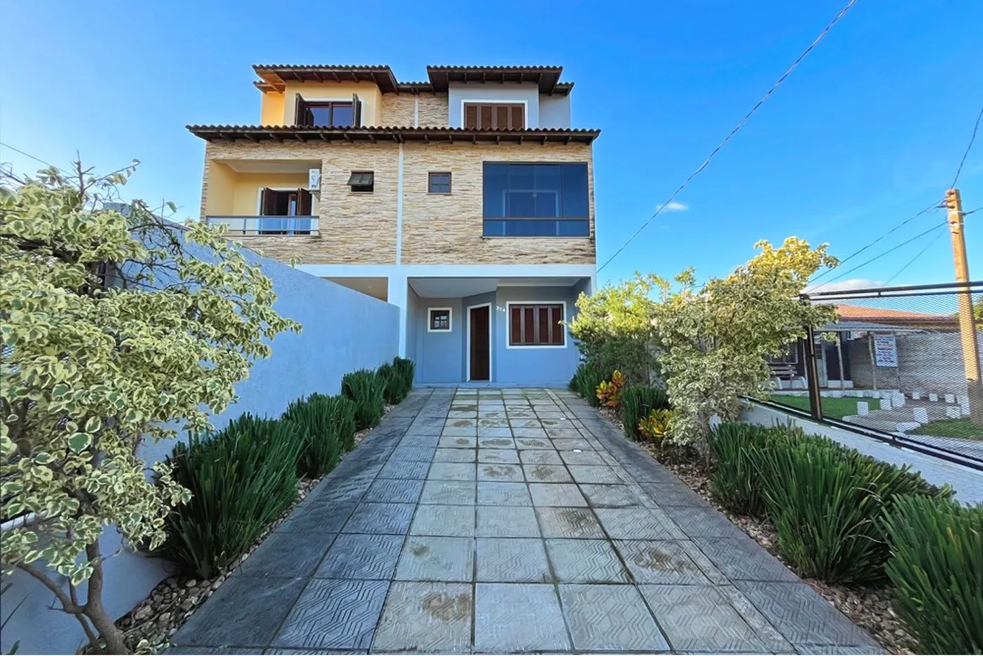 ESDC 324 610191043-23 - REMAX Casa Sul Exclusividades