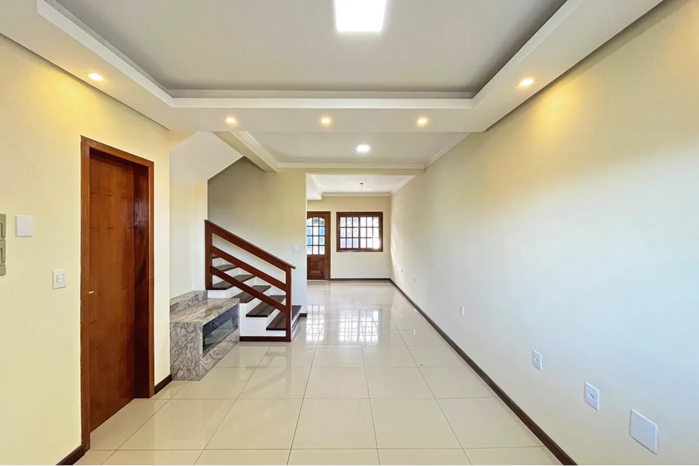 ESDC 324 610191043-23 - REMAX Casa Sul Exclusividades