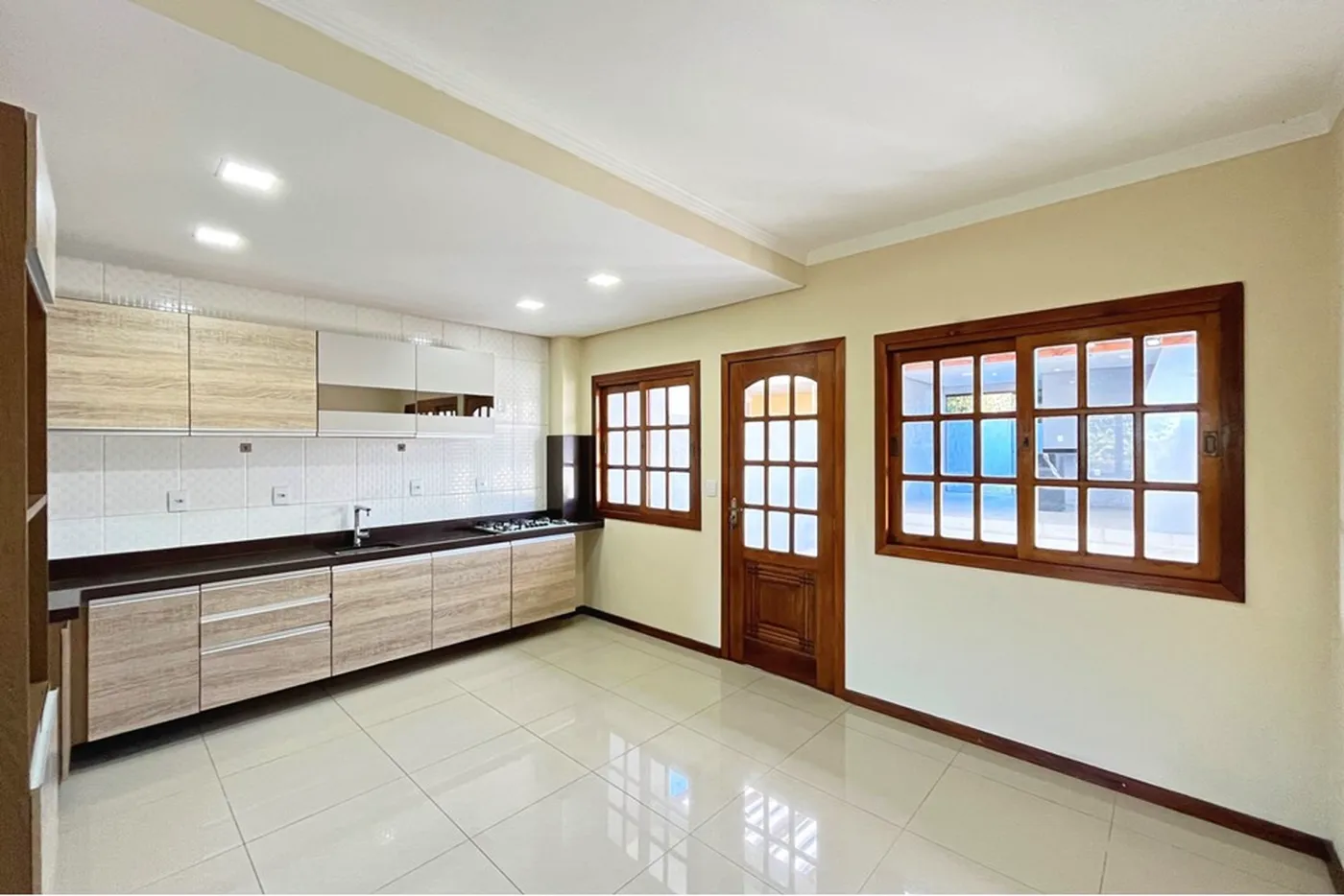 ESDC 324 610191043-23 - REMAX Casa Sul Exclusividades