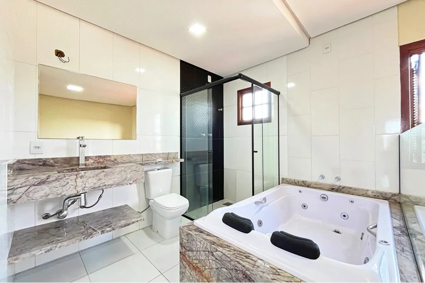 ESDC 324 610191043-23 - REMAX Casa Sul Exclusividades