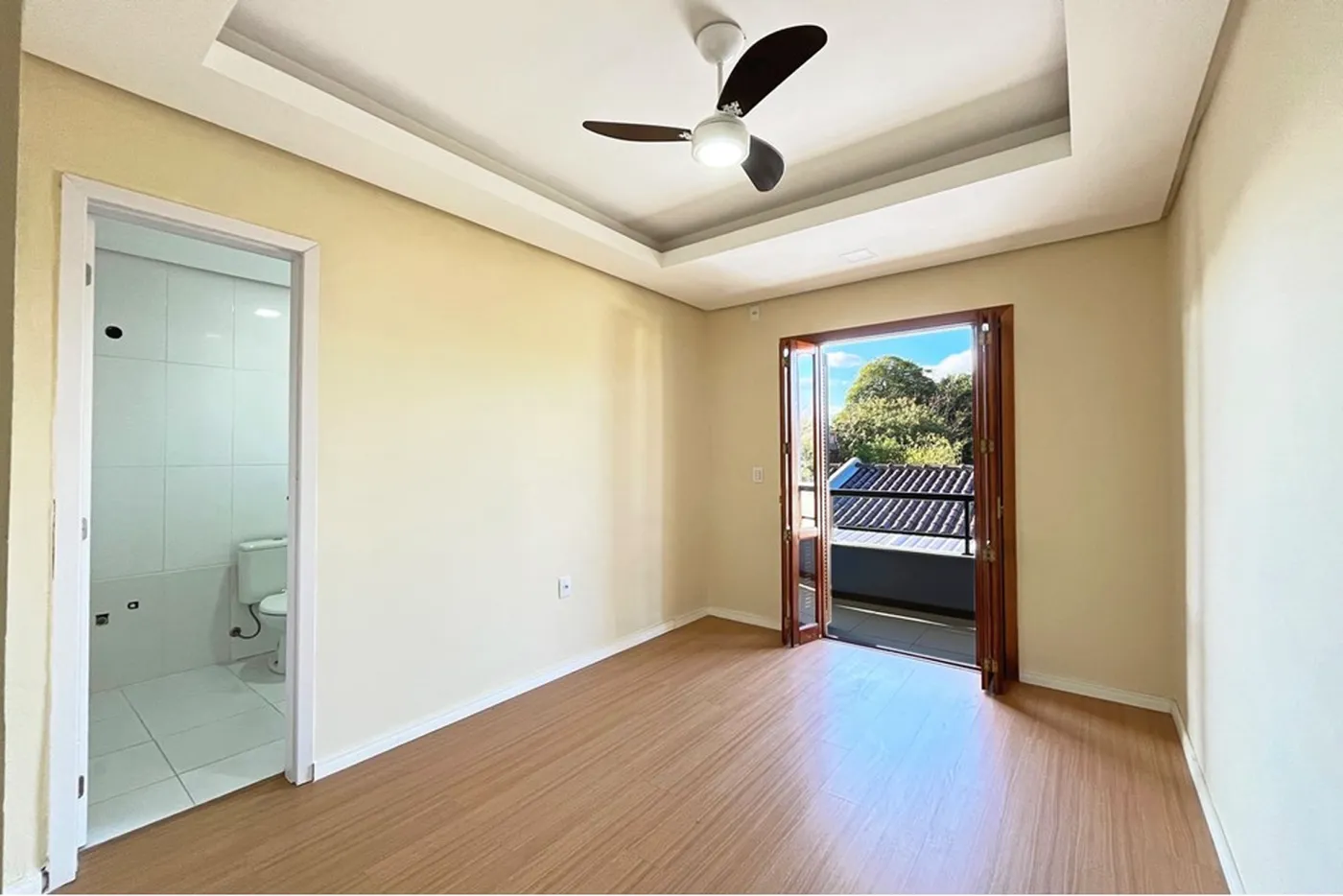 ESDC 324 610191043-23 - REMAX Casa Sul Exclusividades