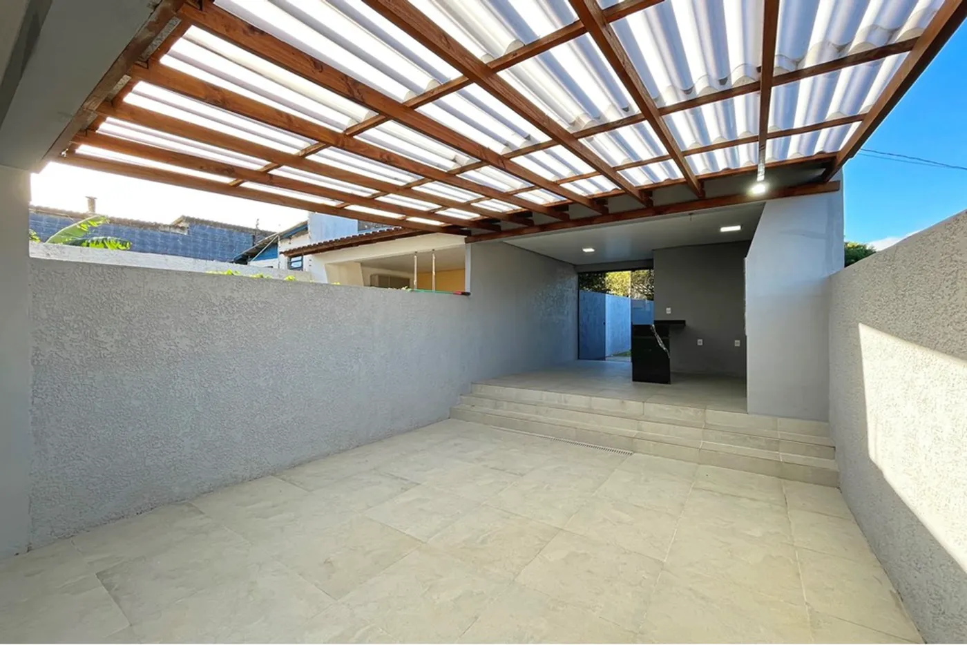 ESDC 324 610191043-23 - REMAX Casa Sul Exclusividades