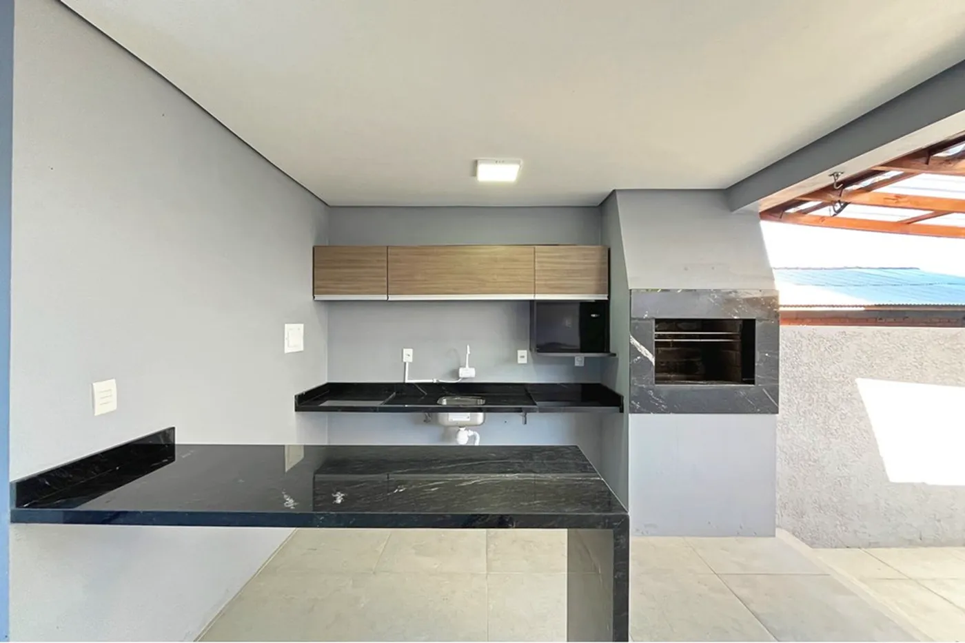 ESDC 324 610191043-23 - REMAX Casa Sul Exclusividades