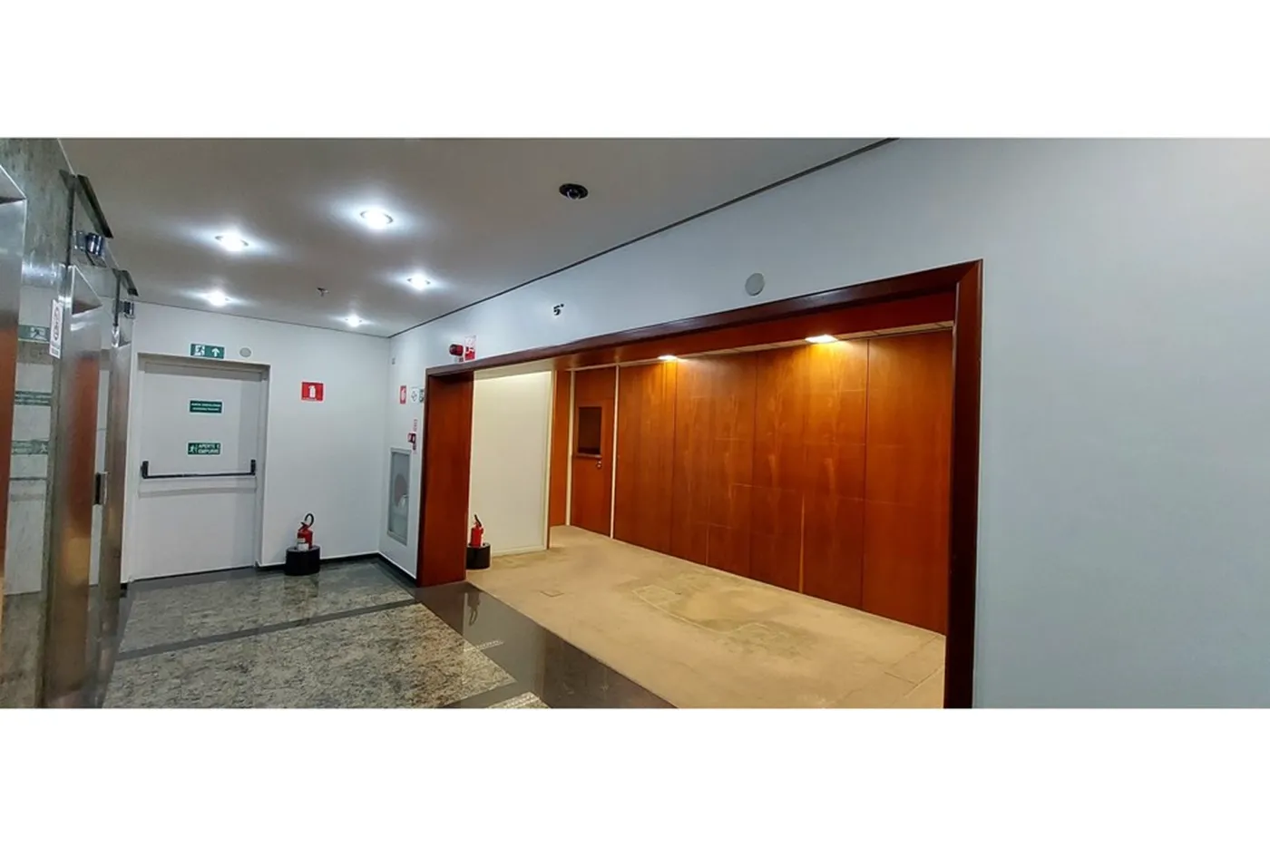 CCS 466 Sala 602221002-30 - REMAX Galeria Exclusividades