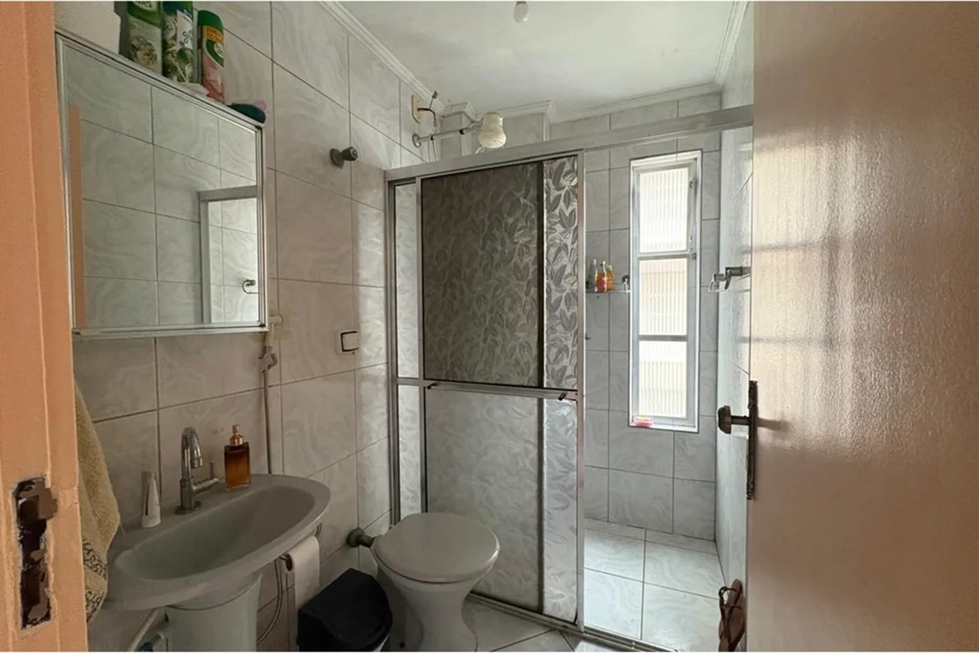 CAR 288 Apto 601401020-45 - REMAX Paradisus Exclusividades