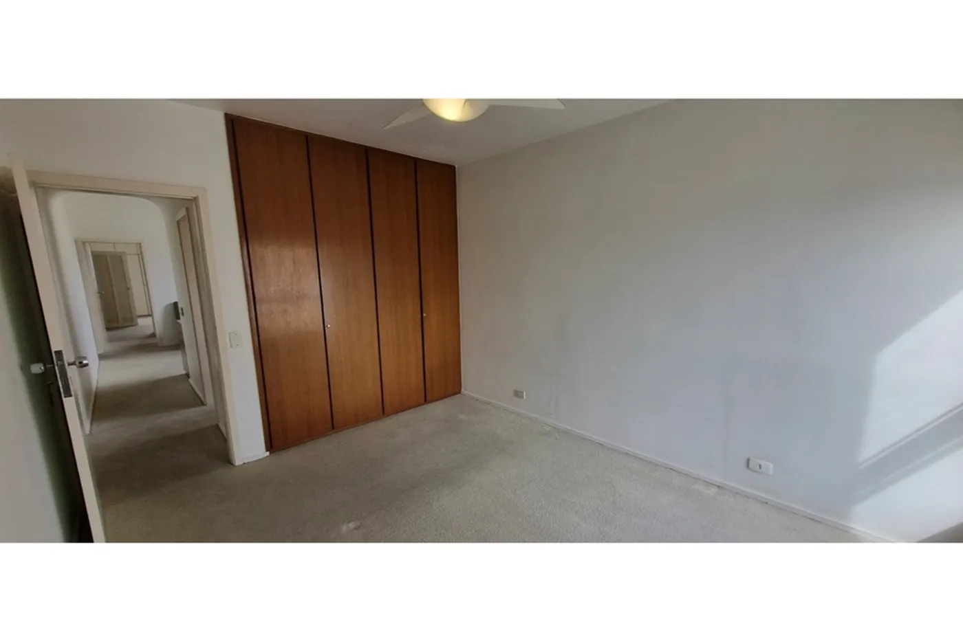 BP 341 Apto 601361048-26 - REMAX Trio Exclusividades