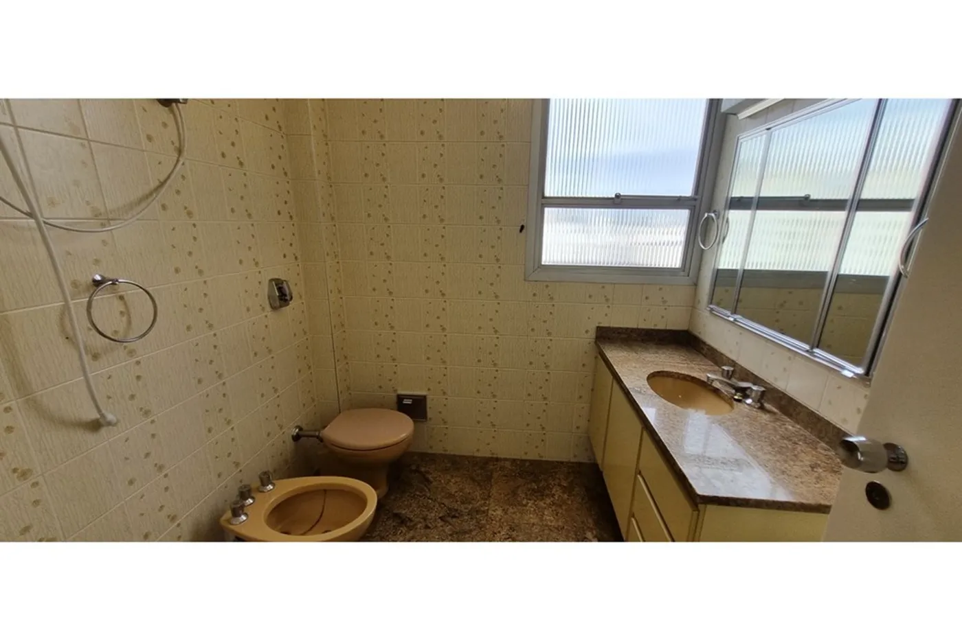 BP 341 Apto 601361048-26 - REMAX Trio Exclusividades