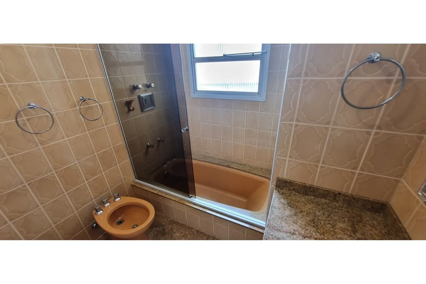 BP 341 Apto 601361048-26 - REMAX Trio Exclusividades