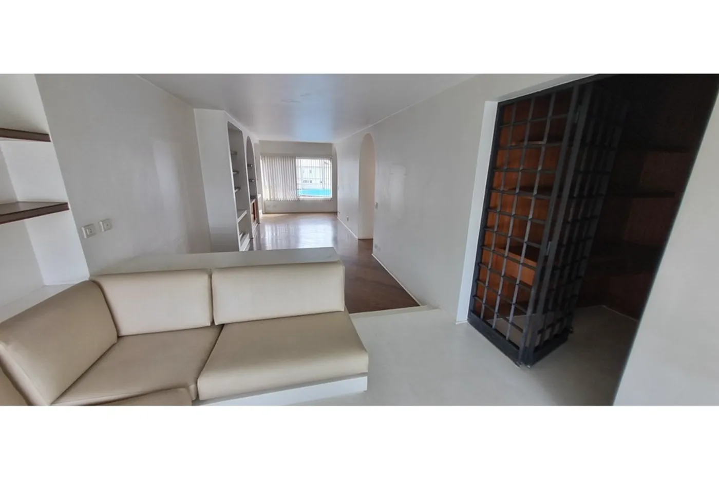 BP 341 Apto 601361048-26 - REMAX Trio Exclusividades