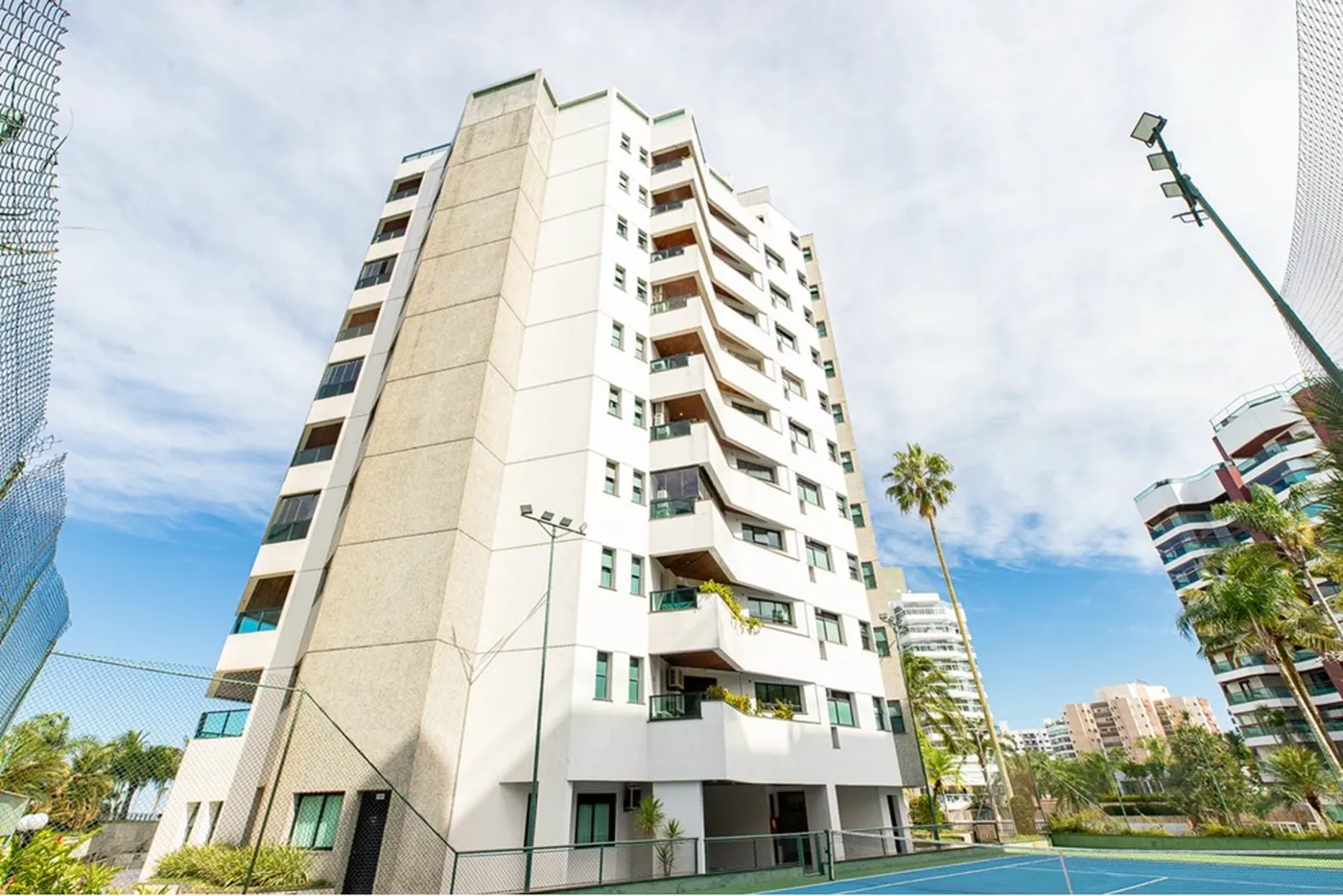 RDSLDS 241 Apto 601241033-84 - REMAX Ville Exclusividades