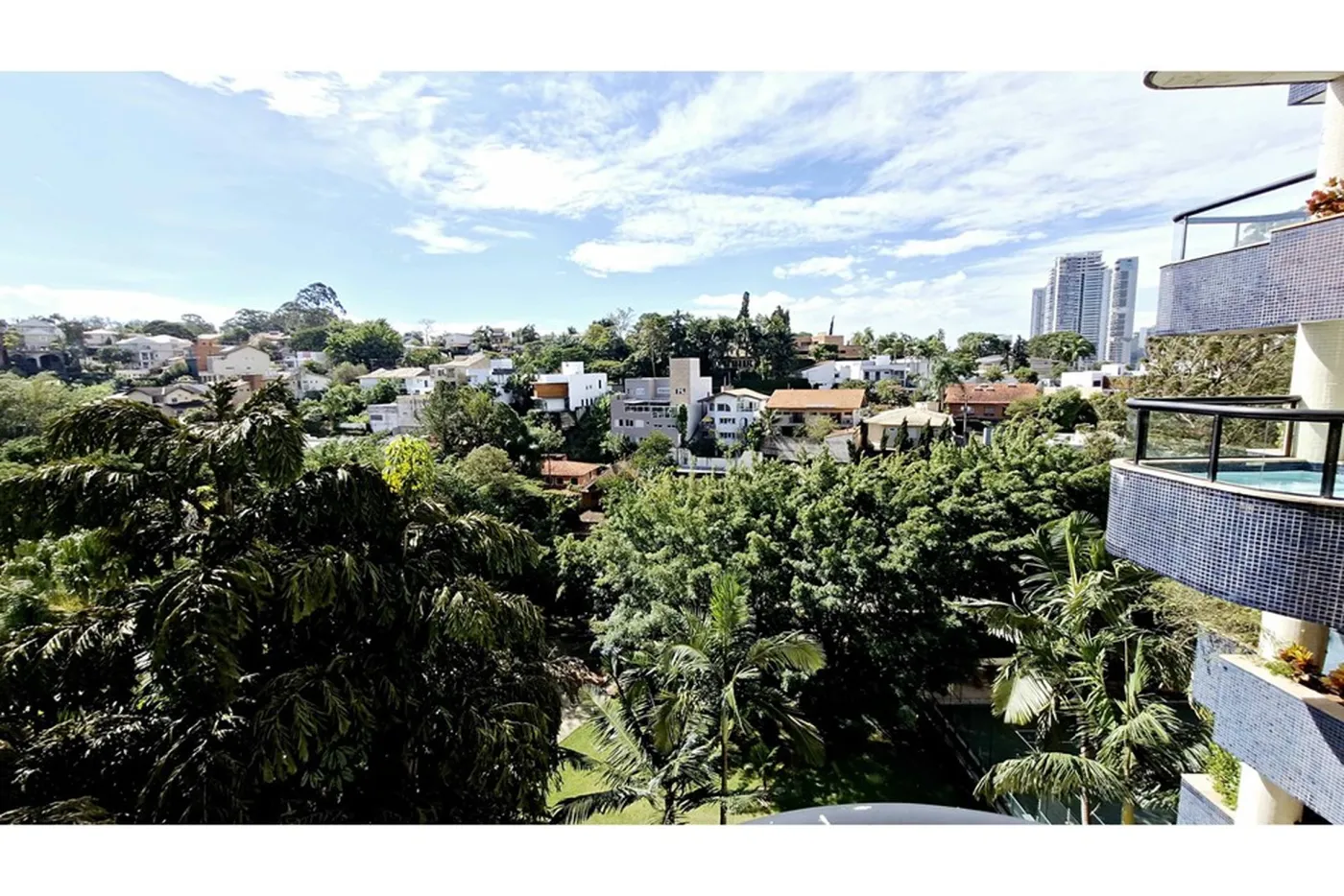 MPAC 330 Apto 601361044-47 - REMAX Trio Exclusividades