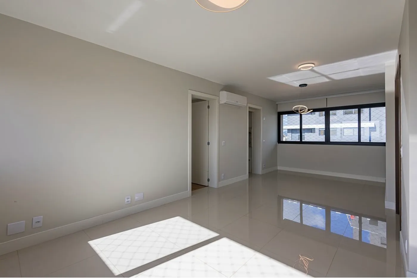 HCC 151 Apto 610101002-127 - REMAX Tri Exclusividades
