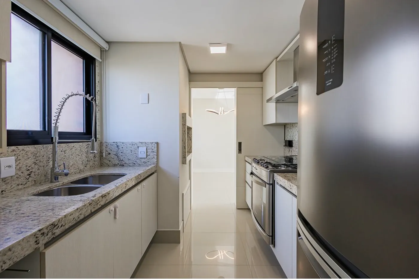 HCC 151 Apto 610101002-127 - REMAX Tri Exclusividades