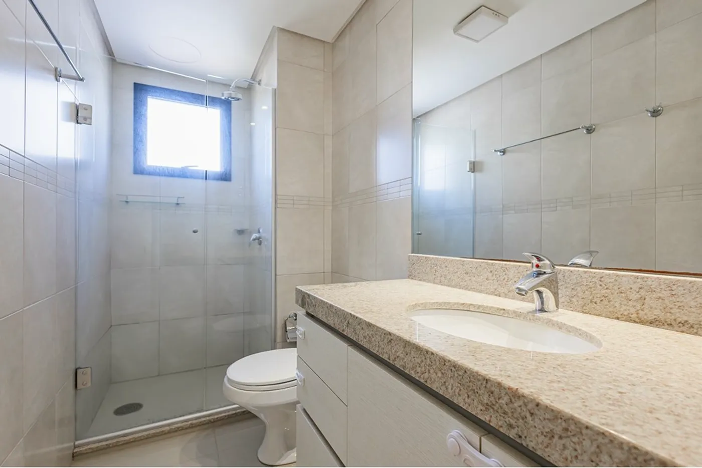HCC 151 Apto 610101002-127 - REMAX Tri Exclusividades