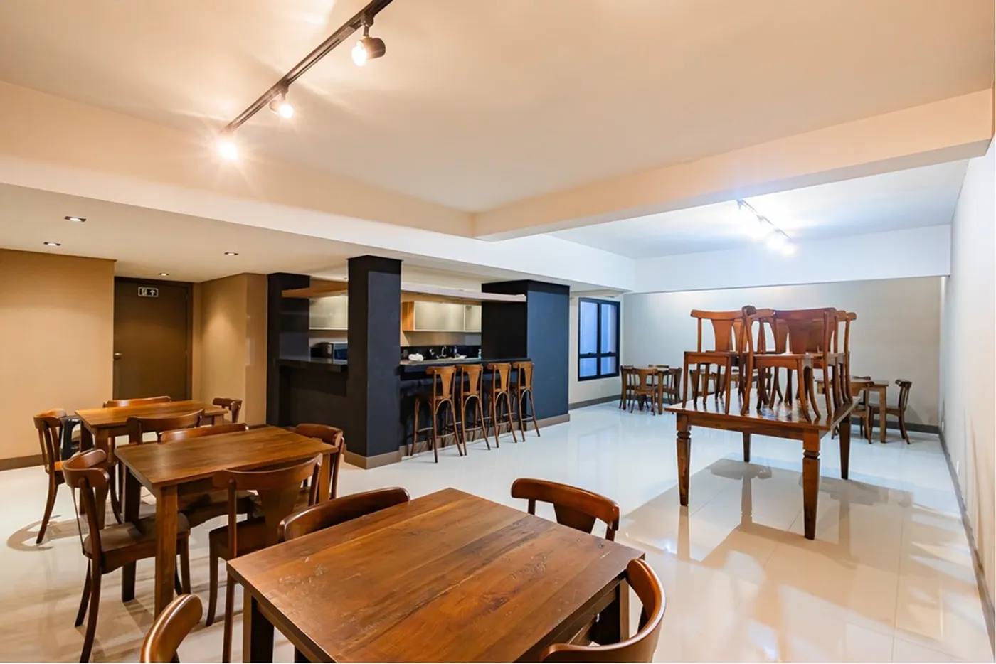 HCC 151 Apto 610101002-127 - REMAX Tri Exclusividades