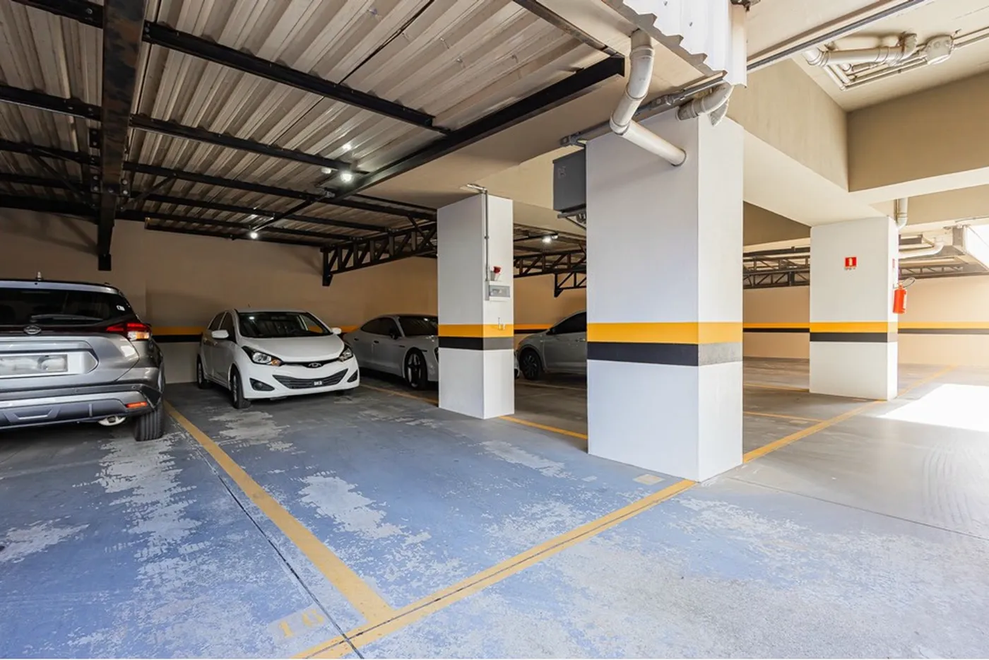 HCC 151 Apto 610101002-127 - REMAX Tri Exclusividades