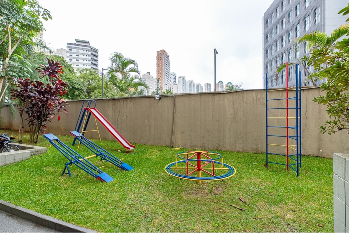 VADGDV 3126 Apto 601131003-84 - REMAX Ares Exclusividades