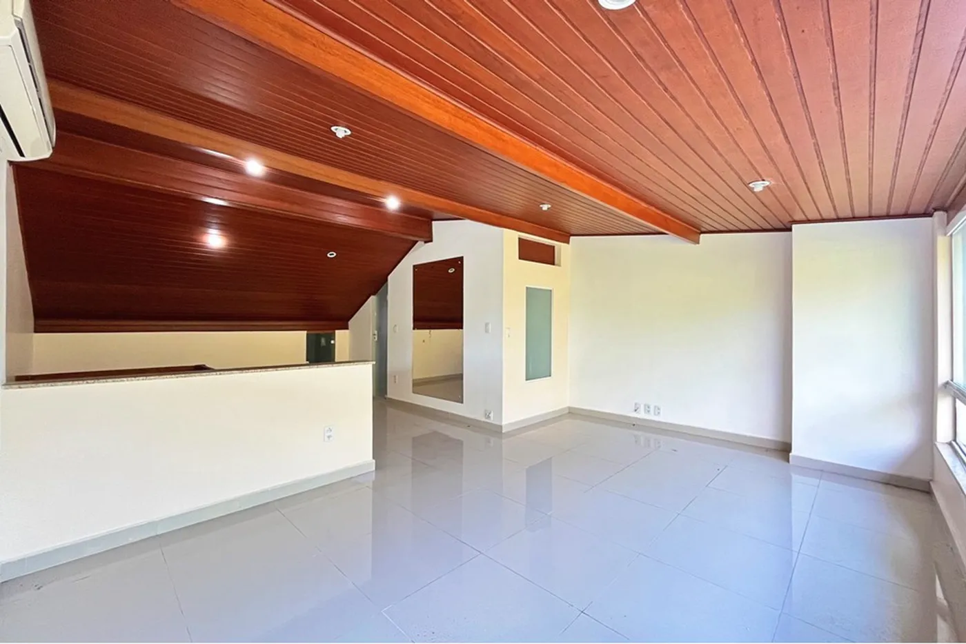 TDB 2317 Casa 610191048-32 - REMAX Casa Sul Exclusividades