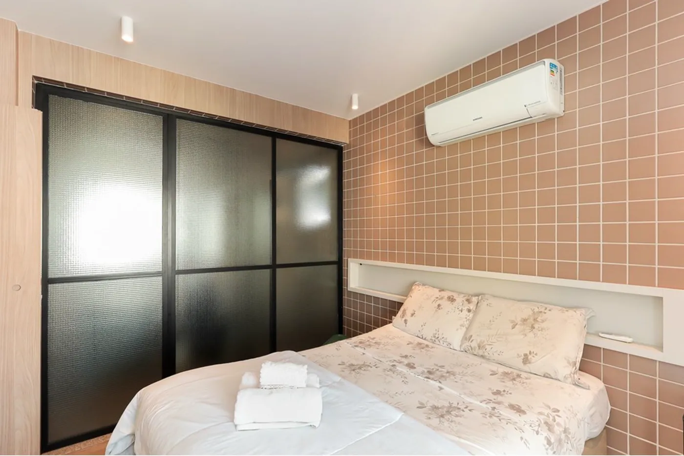 SCH 980 Apto 601081024-31 - REMAX Lepex Exclusividades