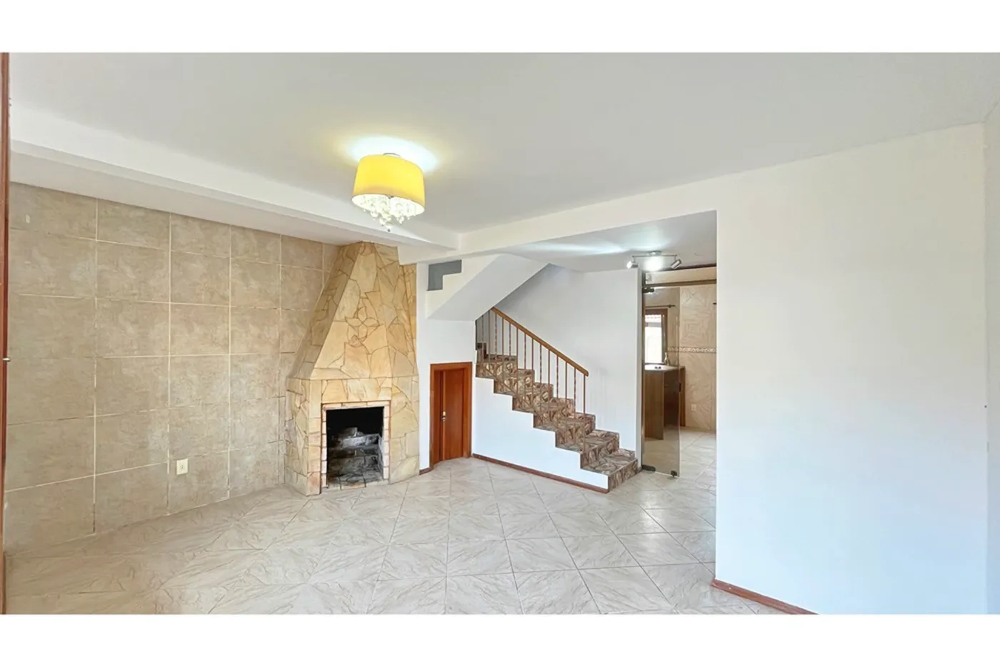 VNGGP 220 Casa 610191037-86 - REMAX Casa Sul Exclusividades